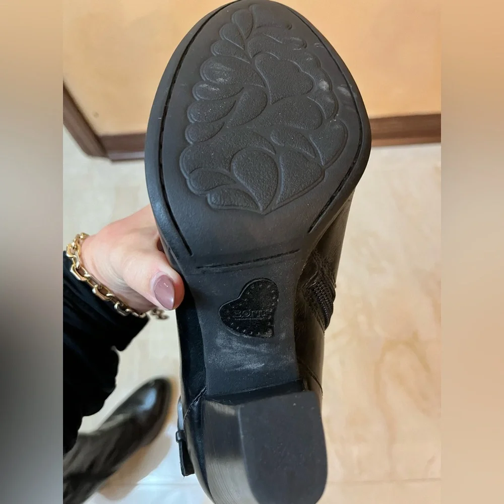 Børn genuine leather heeled moto ankle boots, women’s size 8.5 - Picture 12 of 15